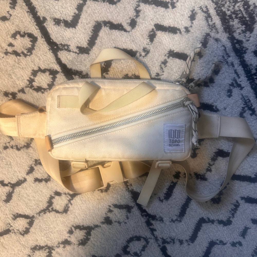 Topo Fanny pack